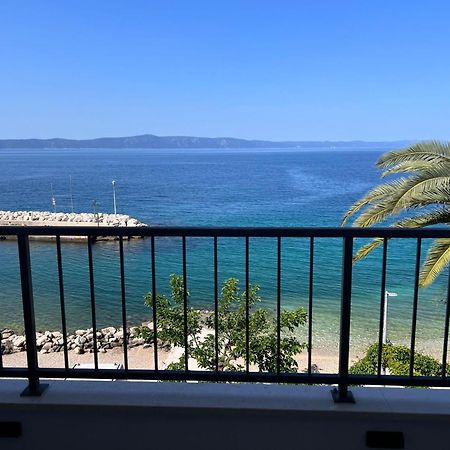 Beachfront Comfort Apartments Sinajko Подгора Экстерьер фото