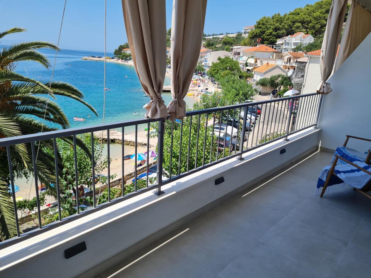 Beachfront Comfort Apartments Sinajko Подгора Экстерьер фото