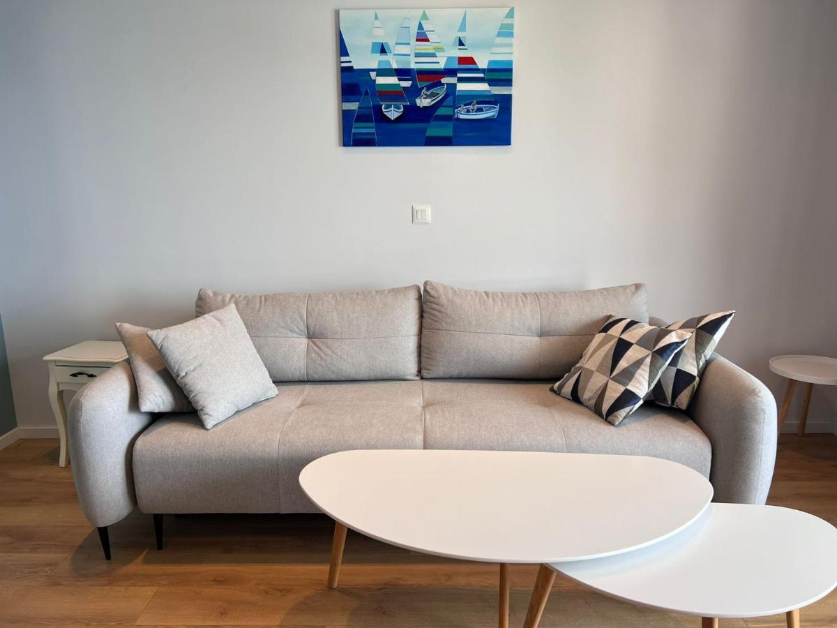Beachfront Comfort Apartments Sinajko Подгора Экстерьер фото