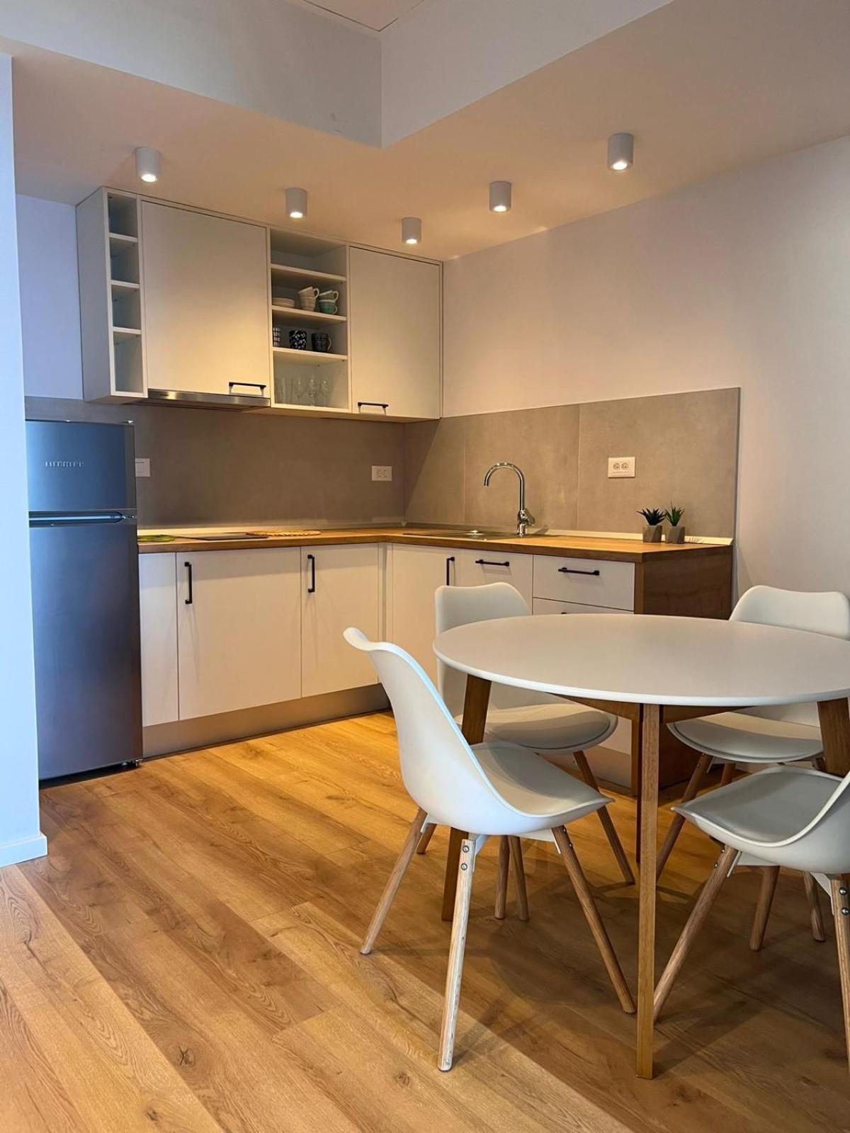 Beachfront Comfort Apartments Sinajko Подгора Номер фото
